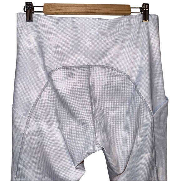 ATHLETA Ultimate Stash Pocket Printed Capri White Gray Grey Size 1X - Picture 8 of 16